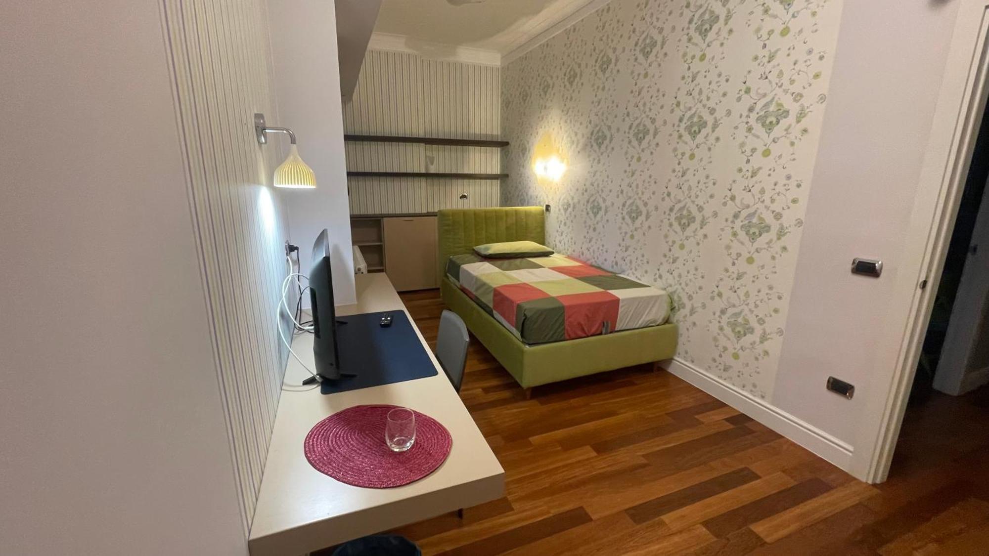 Leonardo Rooms Авеллино Экстерьер фото