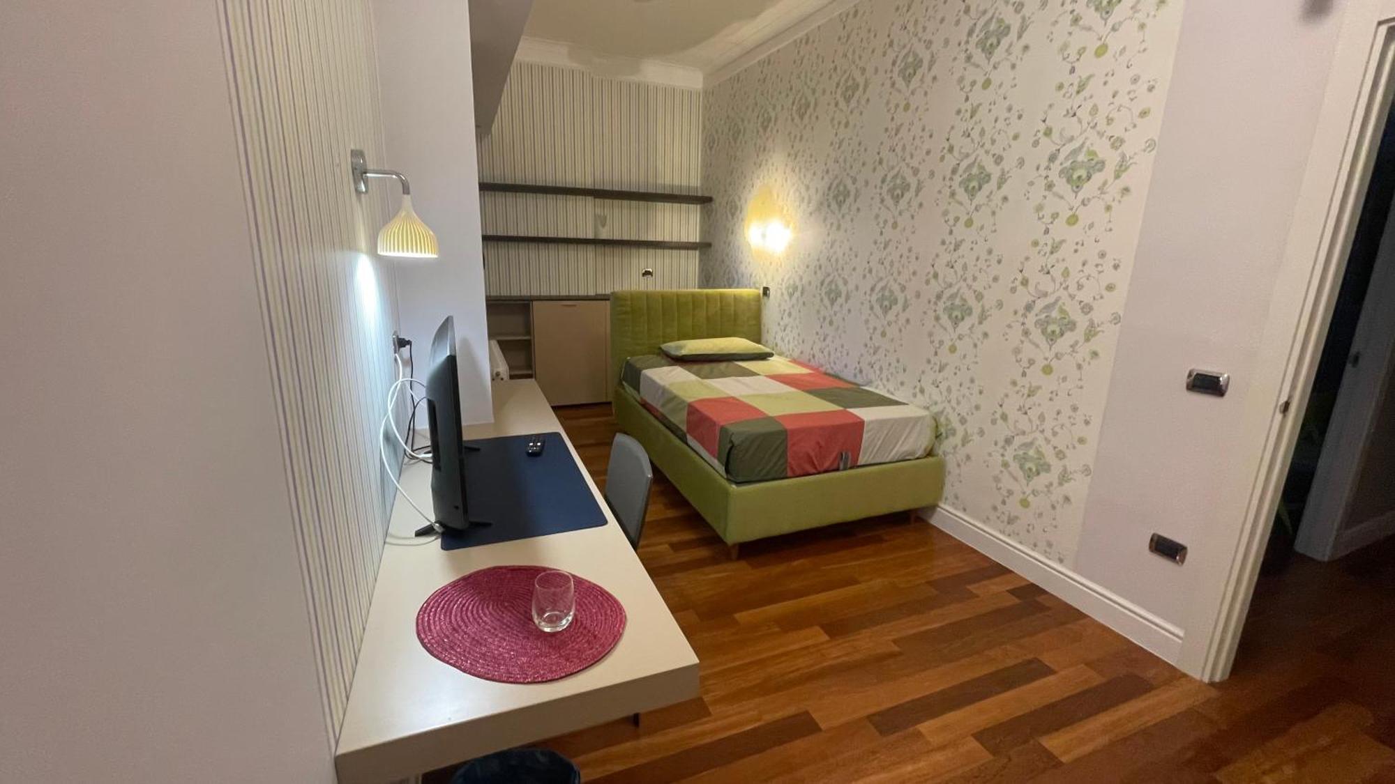 Leonardo Rooms Авеллино Экстерьер фото